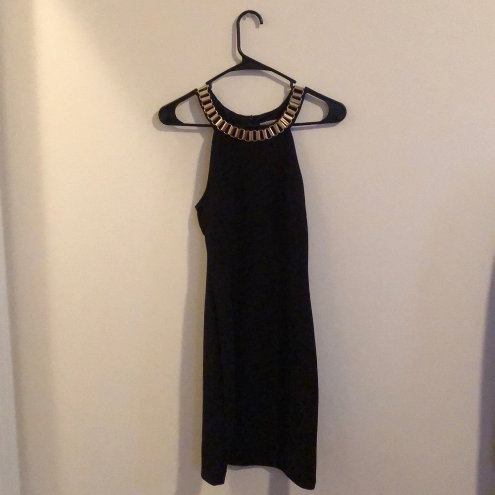 Chain-Link Neckline Bodycon Dress